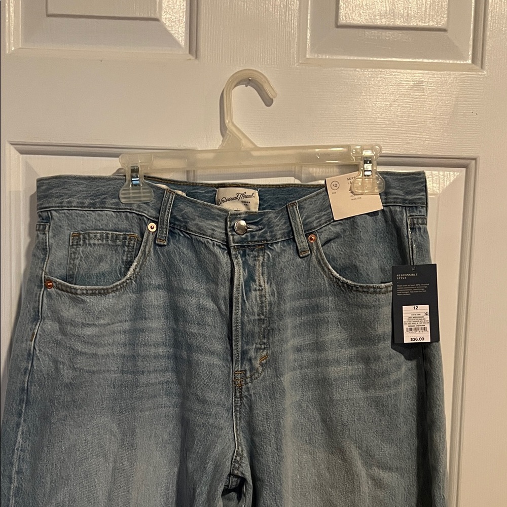 New with tags! Universal Threads Blue Denim Jeans